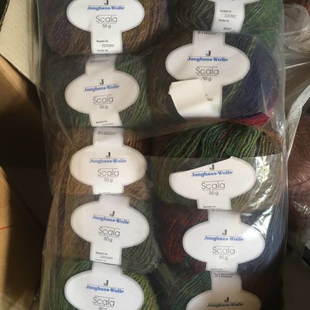 jeweils 50gr Wolle