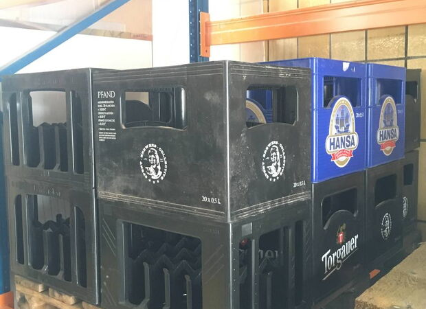 leere Bierkästen